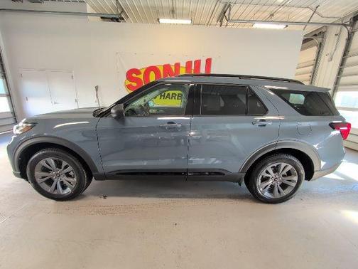 Vapor Blue Metallic 2026 Ford Explorer Active
