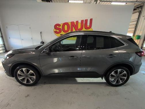 2024 Ford Escape Platinum