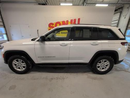 2023 Jeep Grand Cherokee Laredo