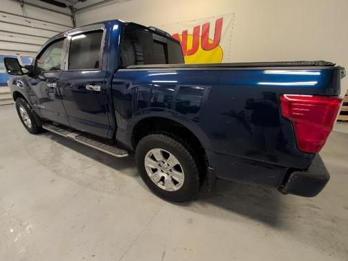 2017 Nissan Titan SV