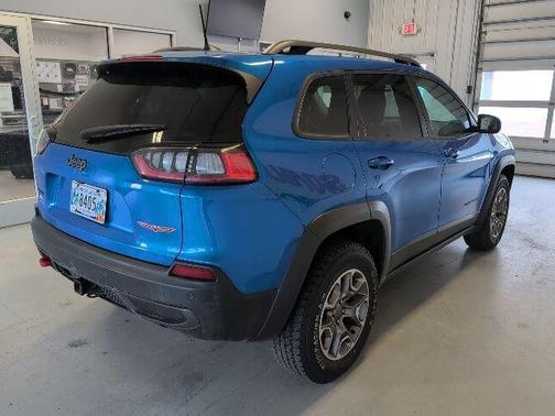 Hydro Blue Pearlcoat 2020 Jeep Cherokee Trailhawk