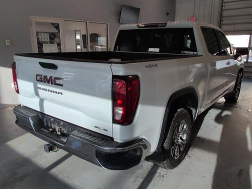 2023 GMC Sierra 1500 SLE