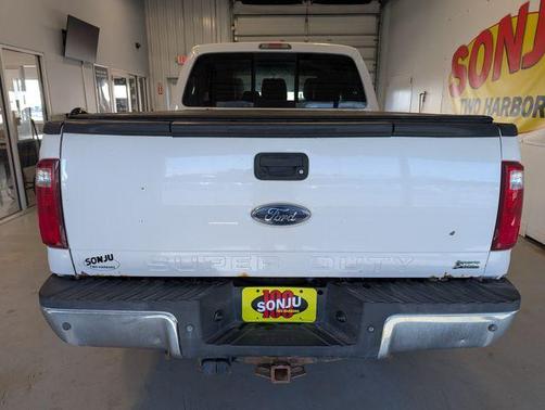 White Platinum Clearcoat Metallic 2011 Ford F-250 Lariat