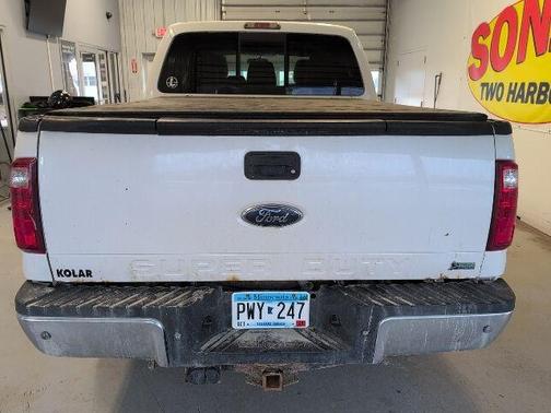 White Platinum Clearcoat Metallic 2011 Ford F-250 Lariat