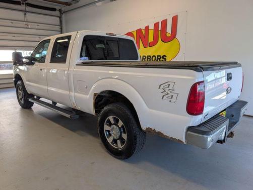 White Platinum Clearcoat Metallic 2011 Ford F-250 Lariat