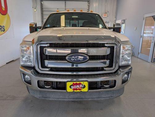 White Platinum Clearcoat Metallic 2011 Ford F-250 Lariat