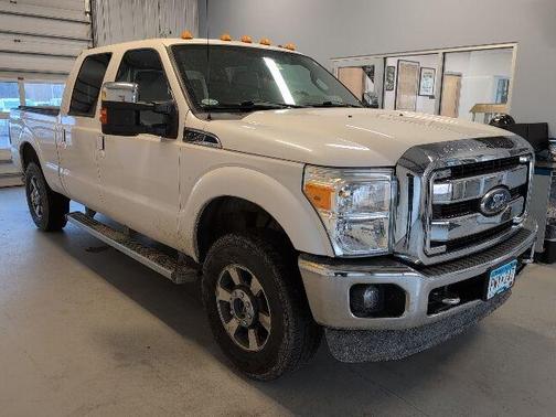 White Platinum Clearcoat Metallic 2011 Ford F-250 Lariat