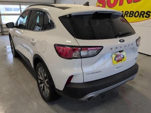 2020 Ford Escape Titanium Hybrid