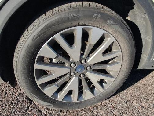 2020 Ford Escape Titanium Hybrid