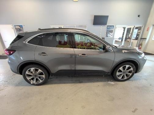 2024 Ford Escape Platinum