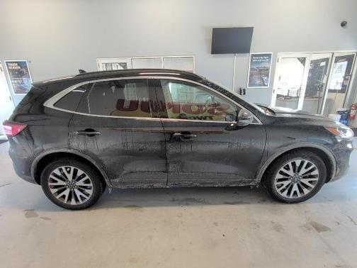 2020 Ford Escape Titanium Hybrid