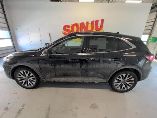 2020 Ford Escape Titanium Hybrid