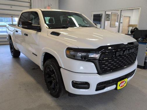 Bright White Clearcoat 2026 RAM 1500 Big Horn/Lone Star