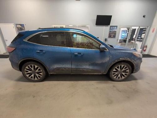 2020 Ford Escape Titanium Hybrid