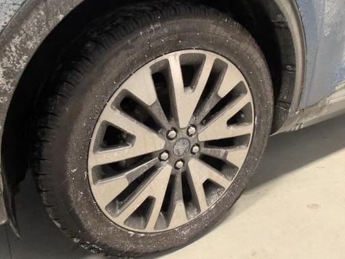 2020 Ford Escape Titanium Hybrid