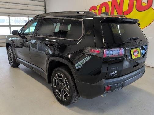 Diamond Black 2026 Jeep Cherokee LAREDO/LIMITED