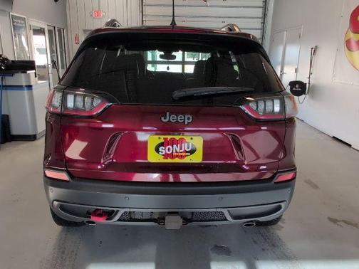 2020 Jeep Cherokee Trailhawk