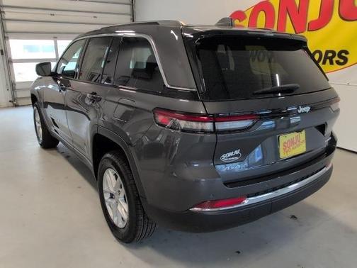 2025 Jeep Grand Cherokee Laredo X