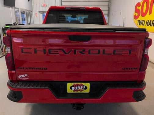 2023 Chevrolet Silverado 1500 Custom