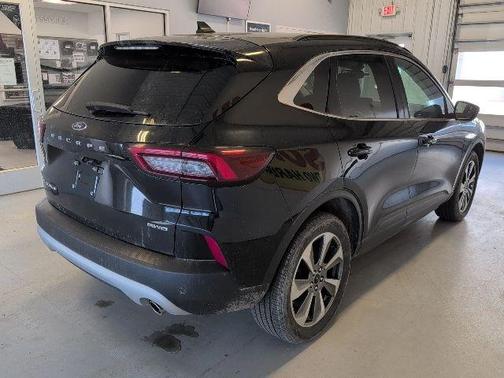 Agate Black Metallic 2024 Ford Escape Platinum