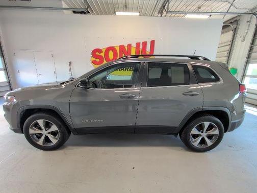 Sting Gray Clearcoat 2022 Jeep Cherokee Limited