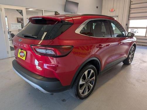 Rapid Red Metallic Tinted Clearcoat 2024 Ford Escape Platinum