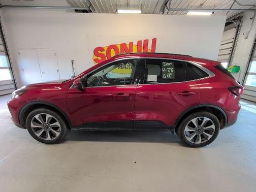 Rapid Red Metallic Tinted Clearcoat 2024 Ford Escape Platinum