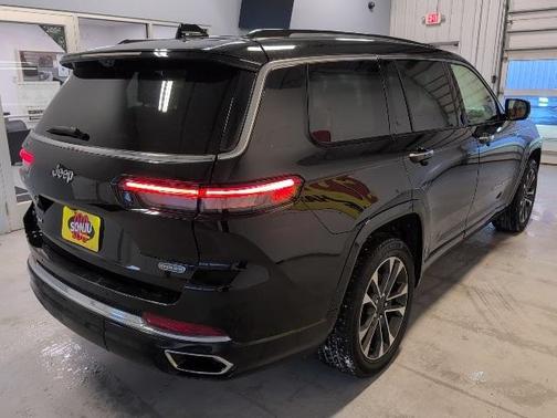 2022 Jeep Grand Cherokee L Overland