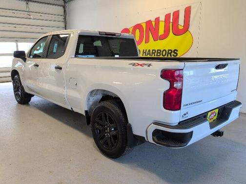 Summit White 2024 Chevrolet Silverado 1500 Custom