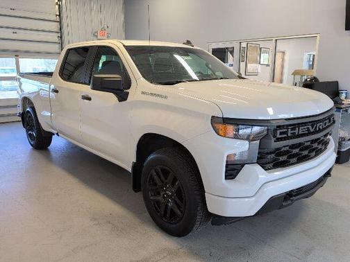 Summit White 2024 Chevrolet Silverado 1500 Custom