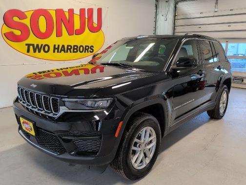 Diamond Black 2026 Jeep Grand Cherokee Laredo