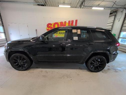 Diamond Black 2021 Jeep Grand Cherokee Laredo X