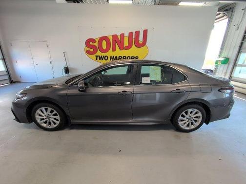 Predawn Gray Mica 2024 Toyota Camry SE