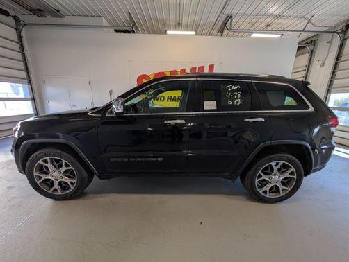 Diamond Black 2022 Jeep Grand Cherokee WK Limited