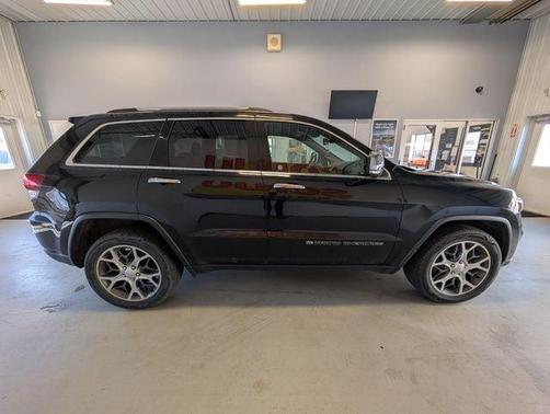 Diamond Black 2022 Jeep Grand Cherokee WK Limited