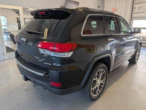 Diamond Black 2022 Jeep Grand Cherokee WK Limited