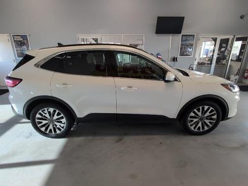 2021 Ford Escape Titanium