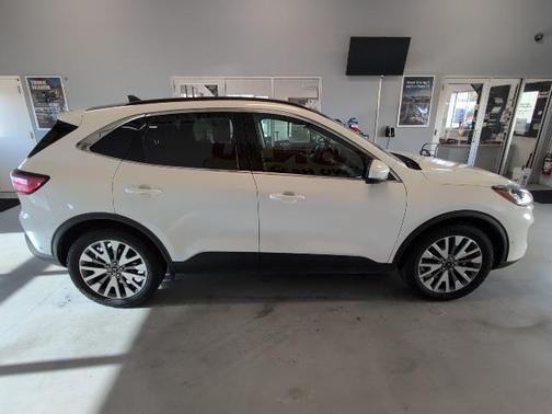2021 Ford Escape Titanium