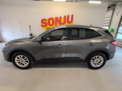 Carbonized Gray Metallic 2021 Ford Escape SE