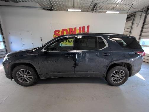 2022 Chevrolet Traverse LT Cloth