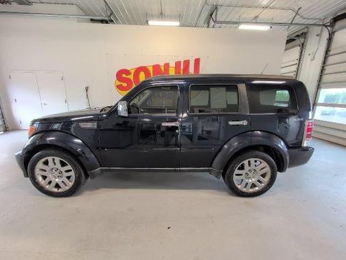Blackberry Pearlcoat 2011 Dodge Nitro Heat