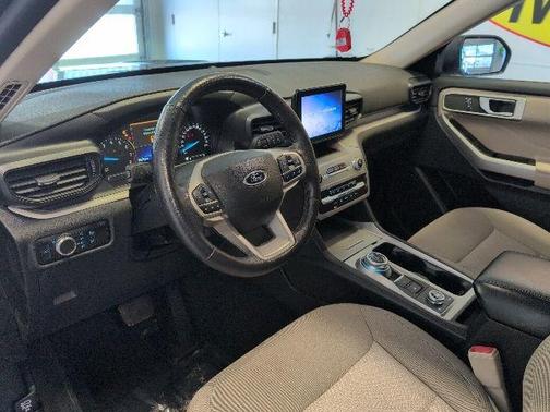 Agate Black Metallic 2023 Ford Explorer XLT