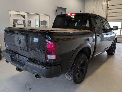 Diamond Black 2022 RAM 1500 Classic SLT