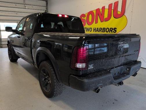 Diamond Black 2022 RAM 1500 Classic SLT