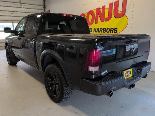 Diamond Black 2022 RAM 1500 Classic SLT