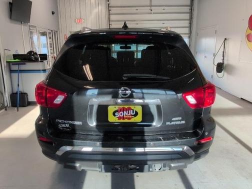 2020 Nissan Pathfinder Platinum