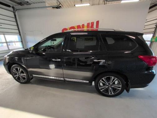 2020 Nissan Pathfinder Platinum