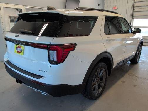 Star White 2026 Ford Explorer Active