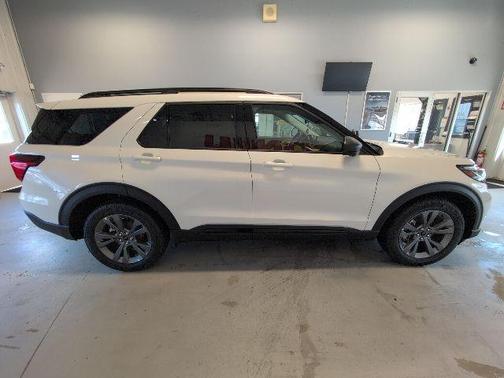 Star White 2026 Ford Explorer Active