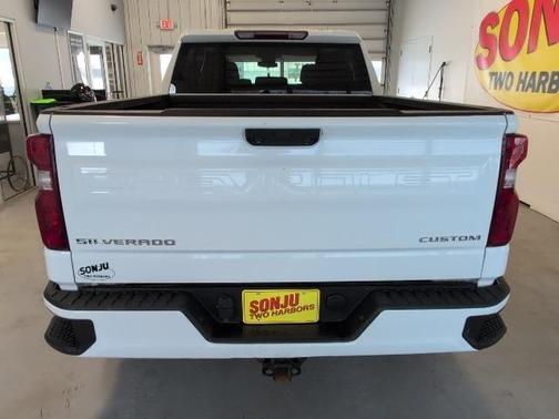 2023 Chevrolet Silverado 1500 Custom